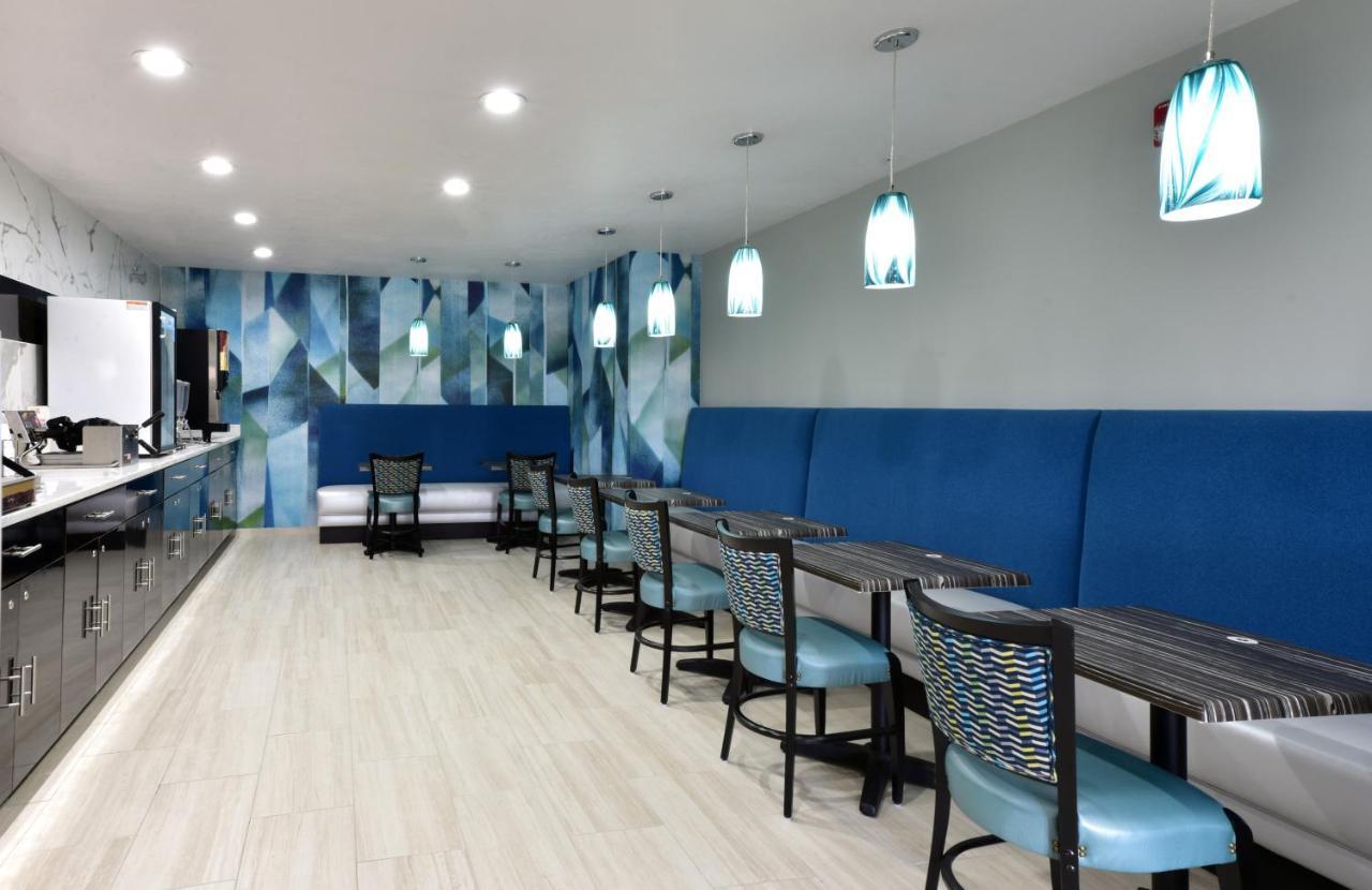史普林维尔戴斯酒店 外观 照片